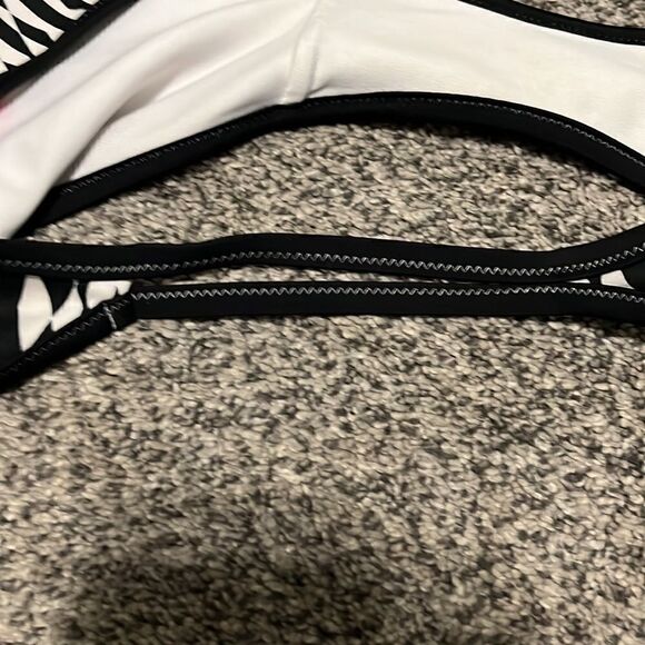 Victoria’s Secret Bikini Bottoms Aztec Black White - L - Picture 5 of 5